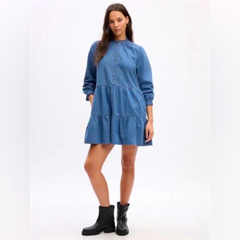 NWT Gap Tiered Lightwash Dress